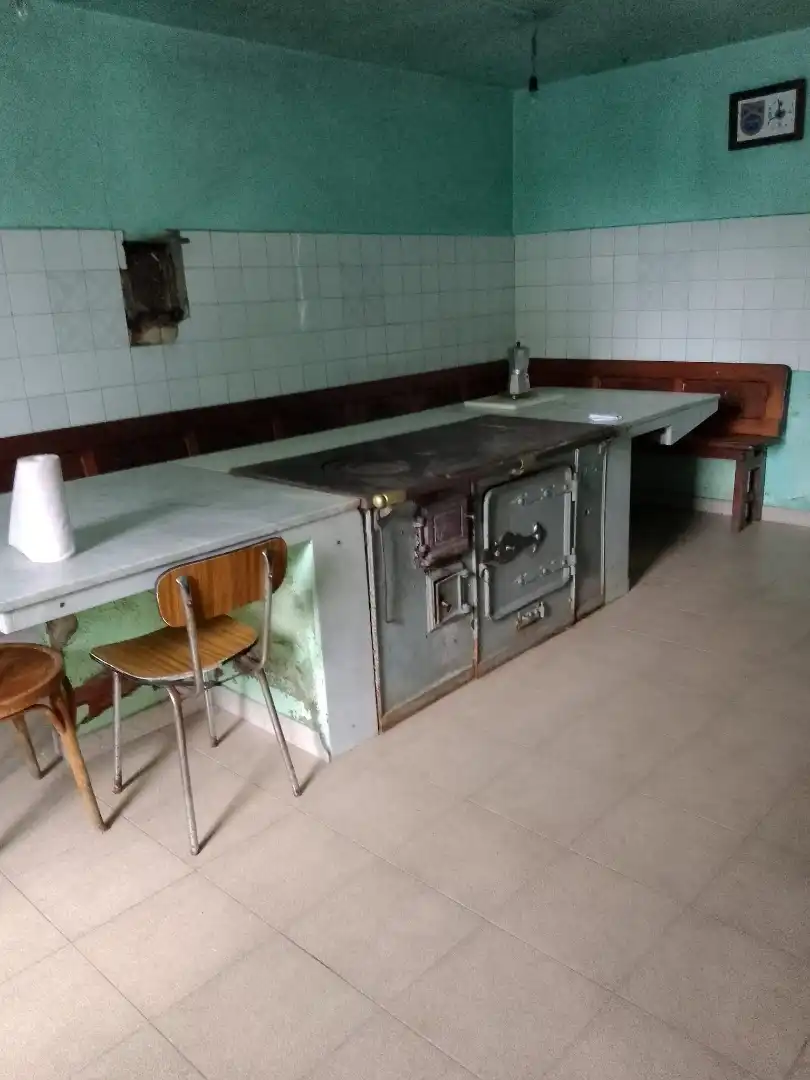 Cuina de Finca rústica en venda en Cospeito amb Moblat
