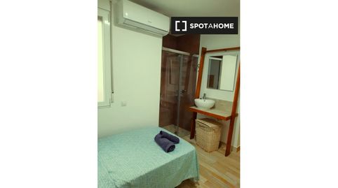 Foto 4 von Zimmer in Les Tendetes - Avenida Burjassot, Valencia Capital