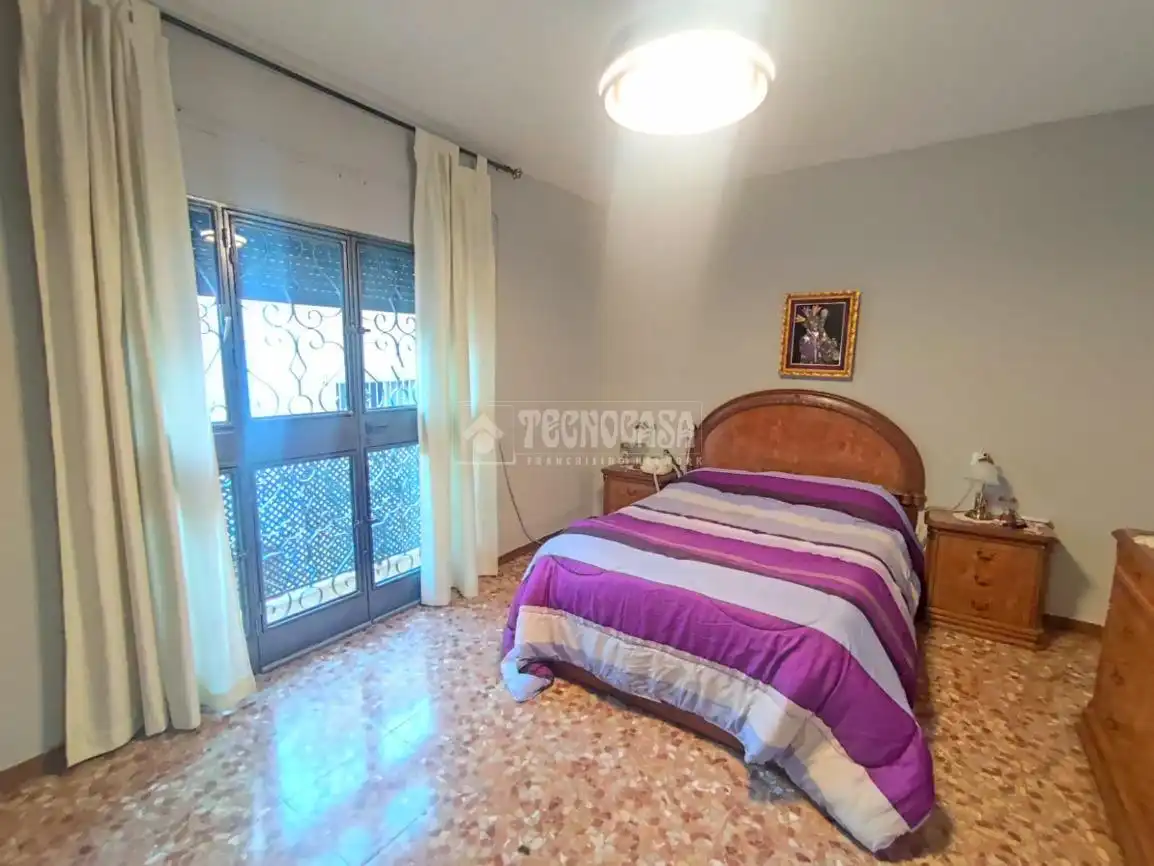 Dormitori de Casa adosada en venda en Sevilla