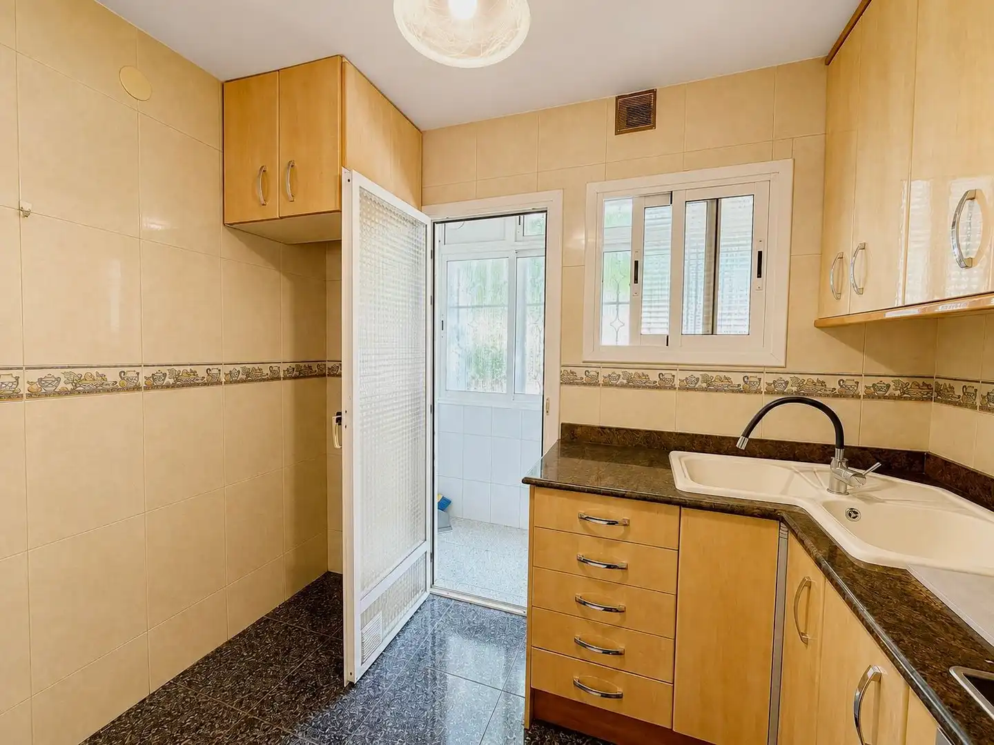 Cocina de Piso en venta en Badalona con Calefacción