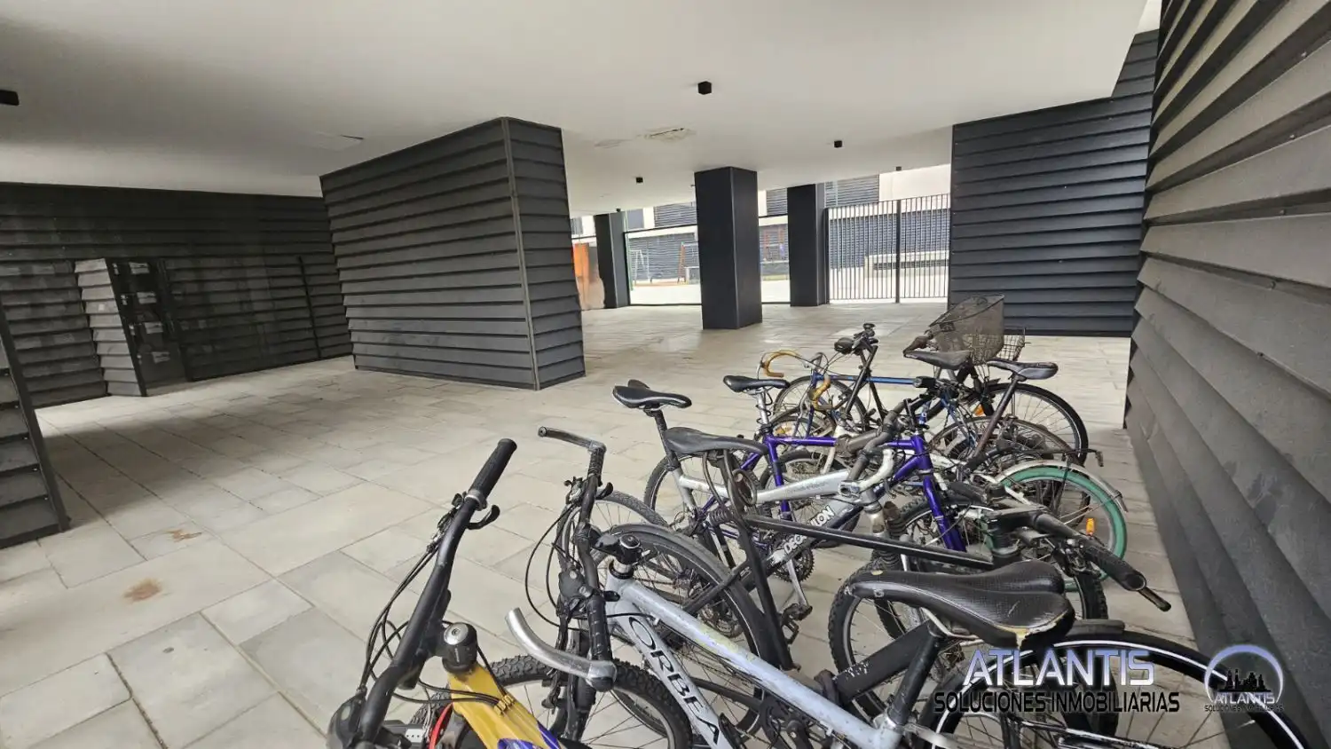 Parking of Flat for sale in Sevilla  with Air Conditioner, Heating and Community pool