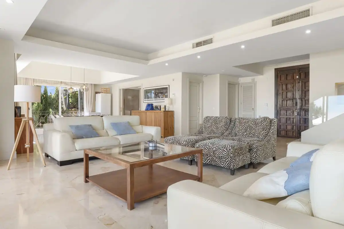 Sala de estar de Casa o chalet en venta en Manilva con Aire acondicionado, Jardín privado y Terraza