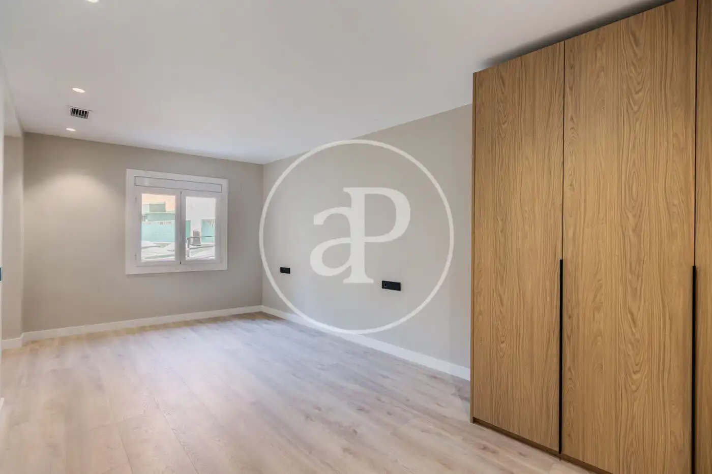 Habitación de Piso en venta en Barcelona con Aire acondicionado y Calefacción
