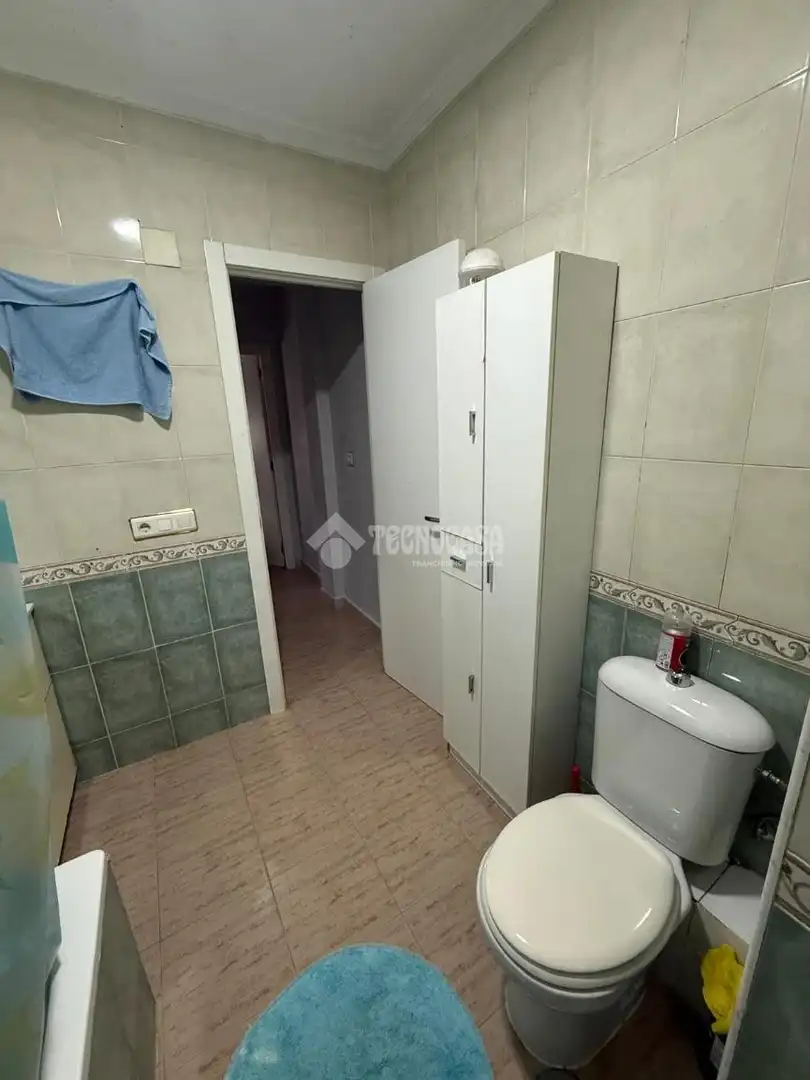 Badezimmer von Wohnung zum Verkauf in Huelva mit Heizung