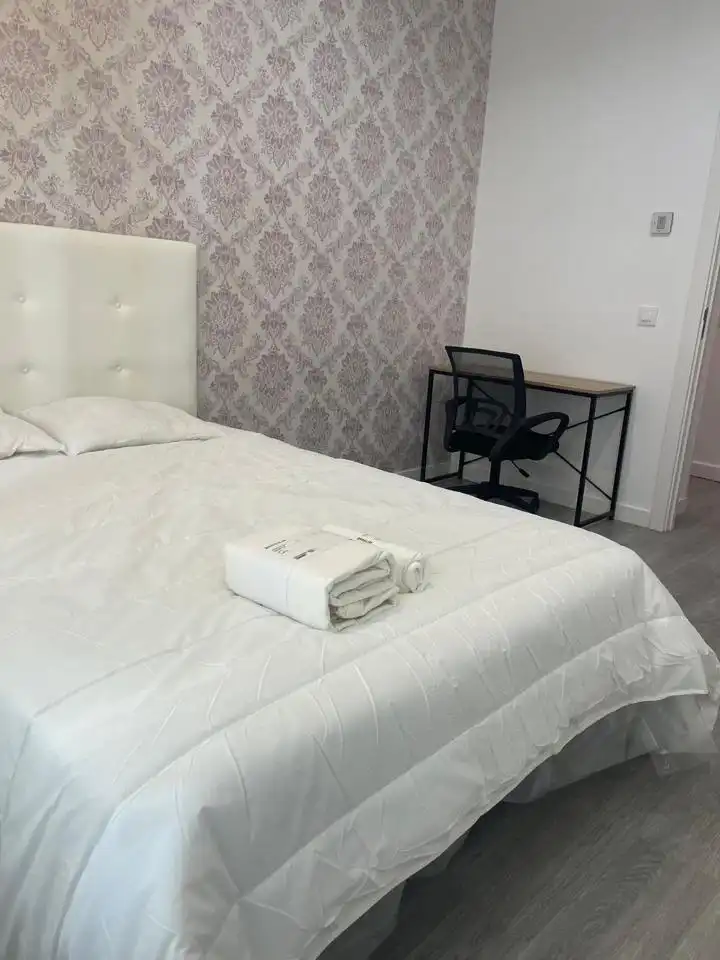 Flat for rent in Calle de Guzmán el Bueno, Gaztambide