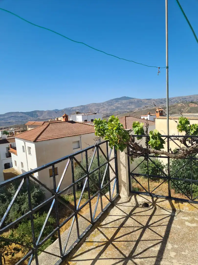 Vista exterior de Casa o chalet en venta en Válor con Calefacción, Jardín privado y Terraza