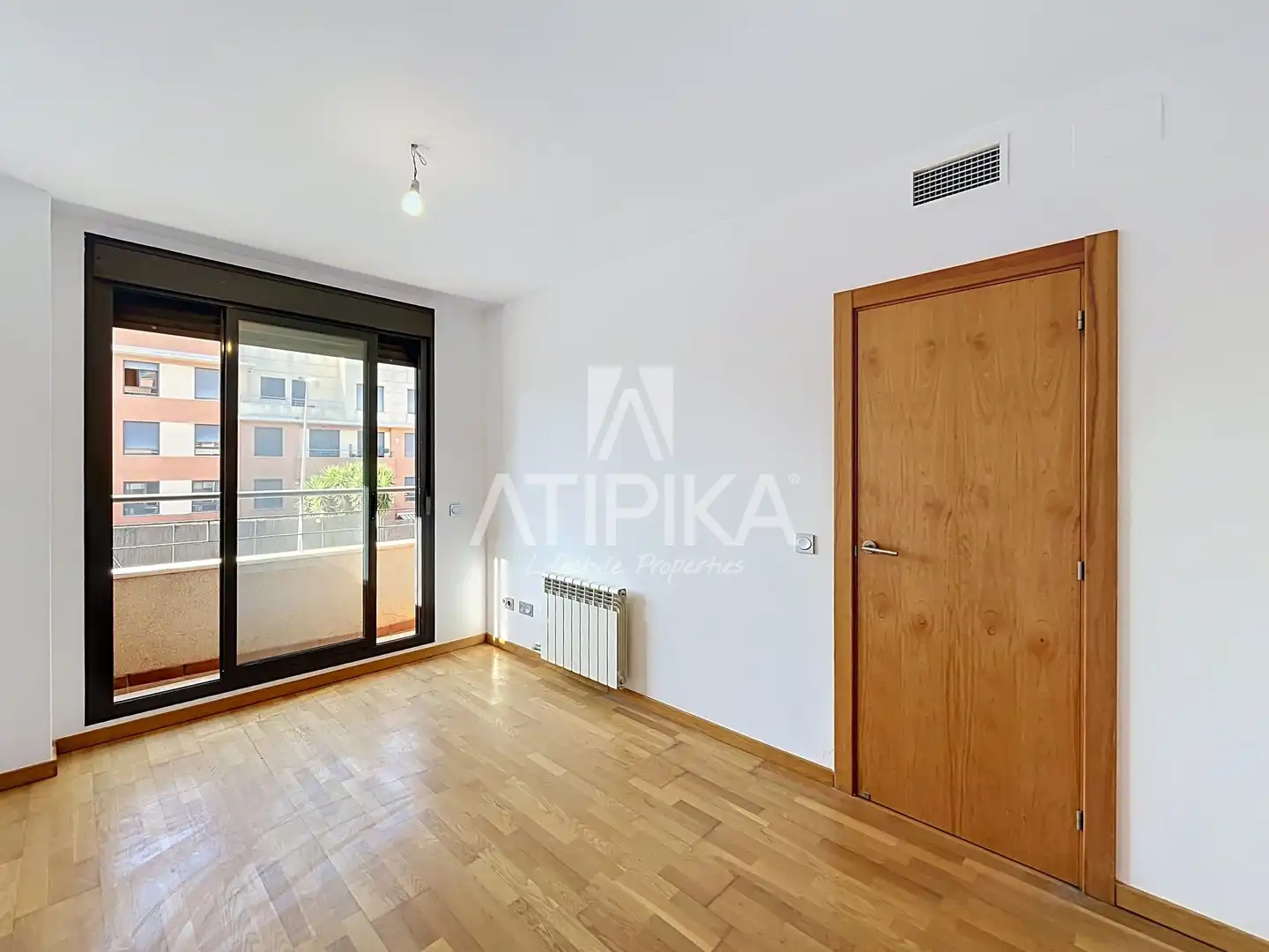 Habitación de Piso en venta en Sabadell con Aire acondicionado, Calefacción y Terraza