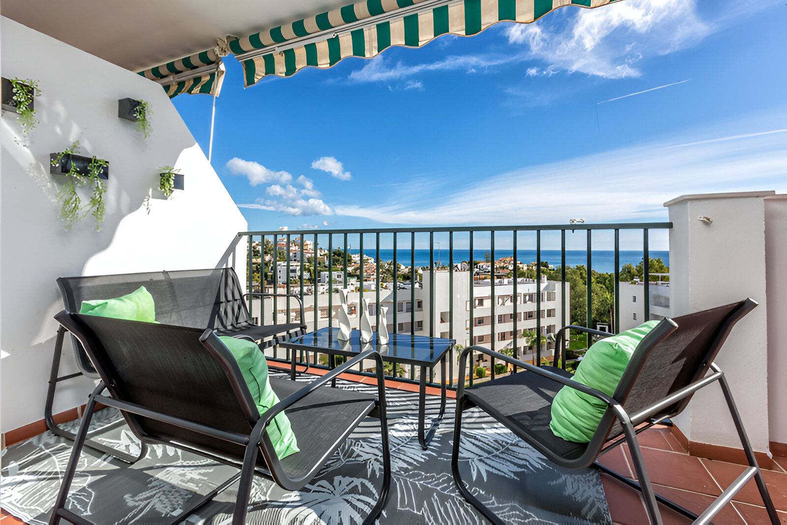 Vista exterior de Apartament en venda en Málaga Capital amb Aire condicionat, Terrassa i Piscina