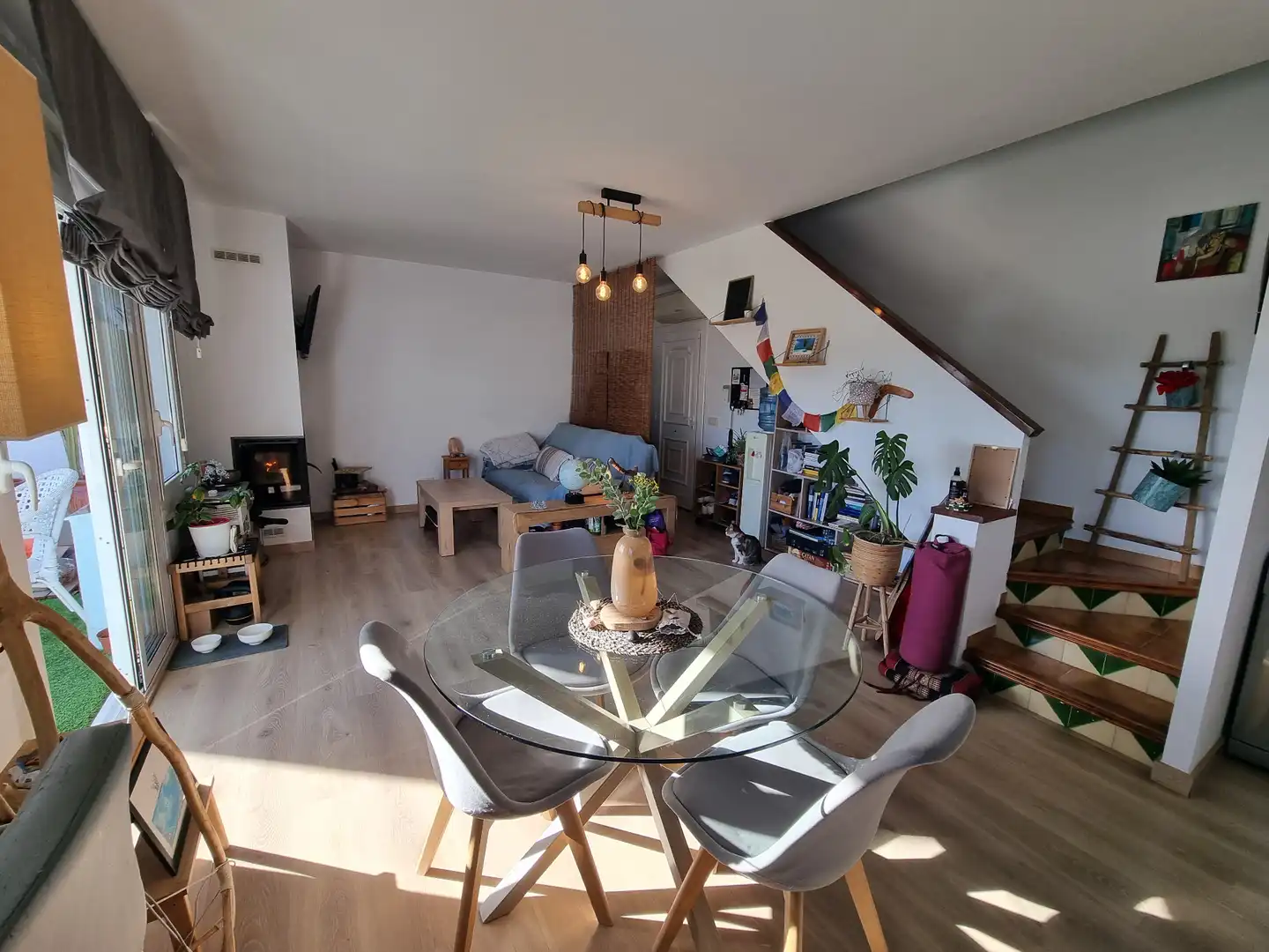 Wohnzimmer von Einfamilien-Reihenhaus zum Verkauf in Roses mit Klimaanlage, Heizung und Privatgarten