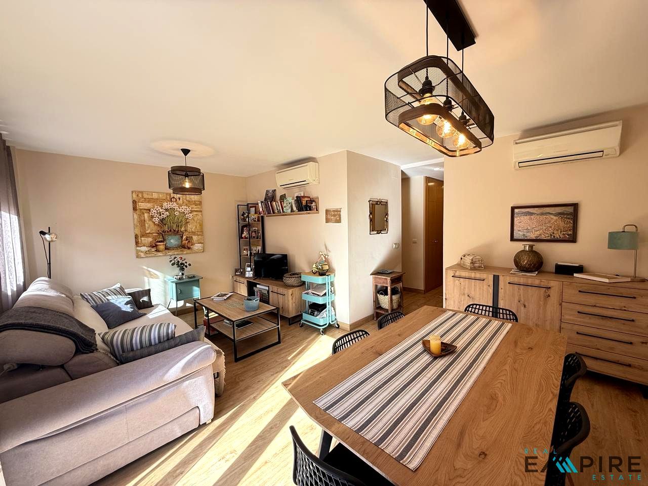 Living room of Flat for sale in Aranjuez  with Air Conditioner, Heating and Terrace