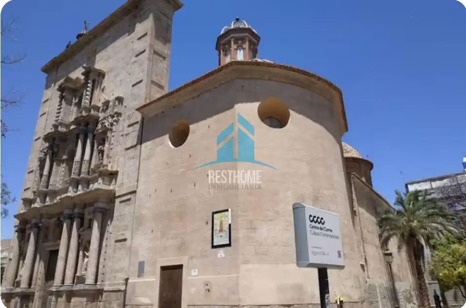 Exterior view of Houses for sale in Valencia  with Air Conditioner, Terrace and Furnished