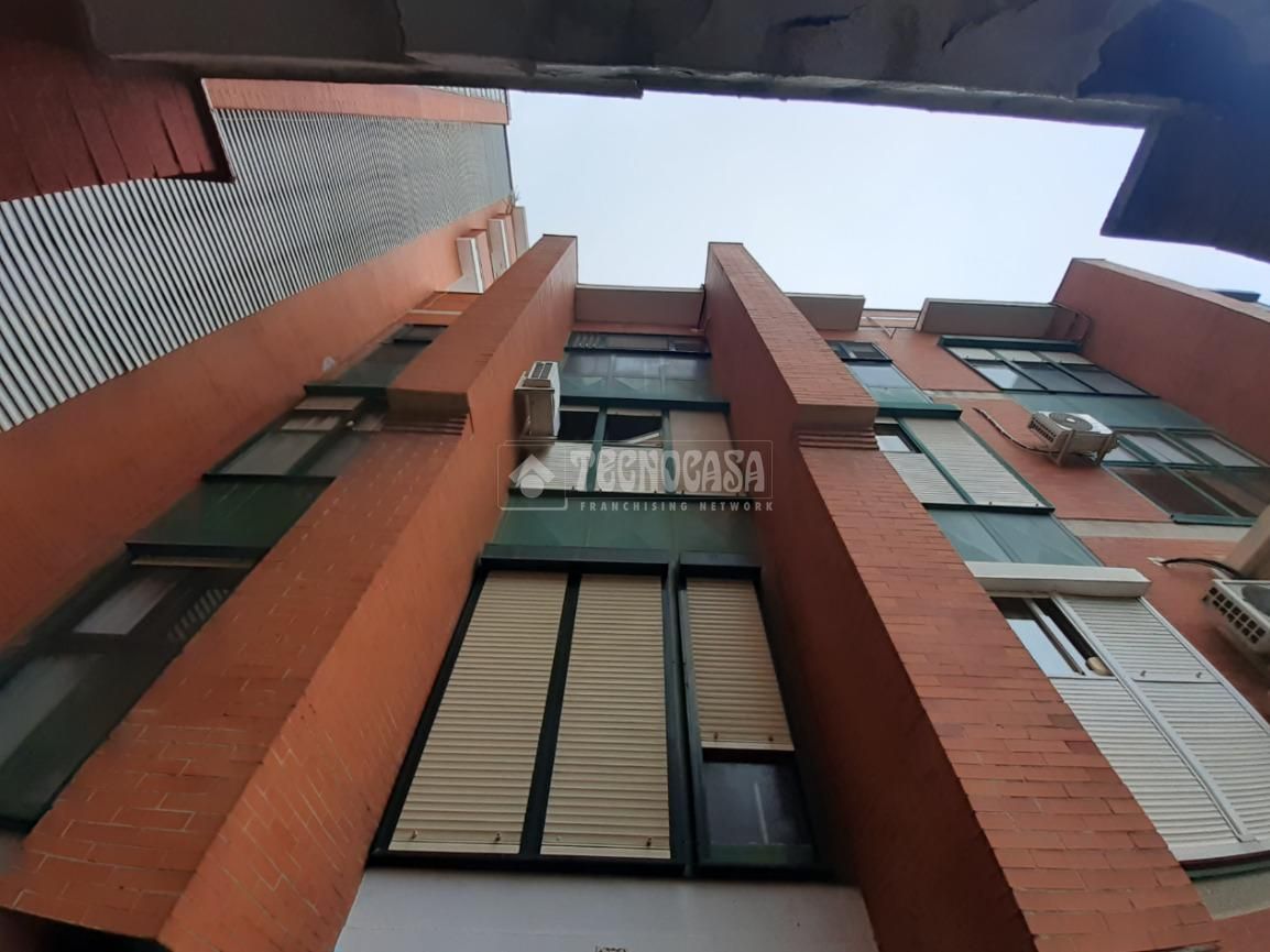 Vista exterior de Piso en venta en  Sevilla Capital con Terraza