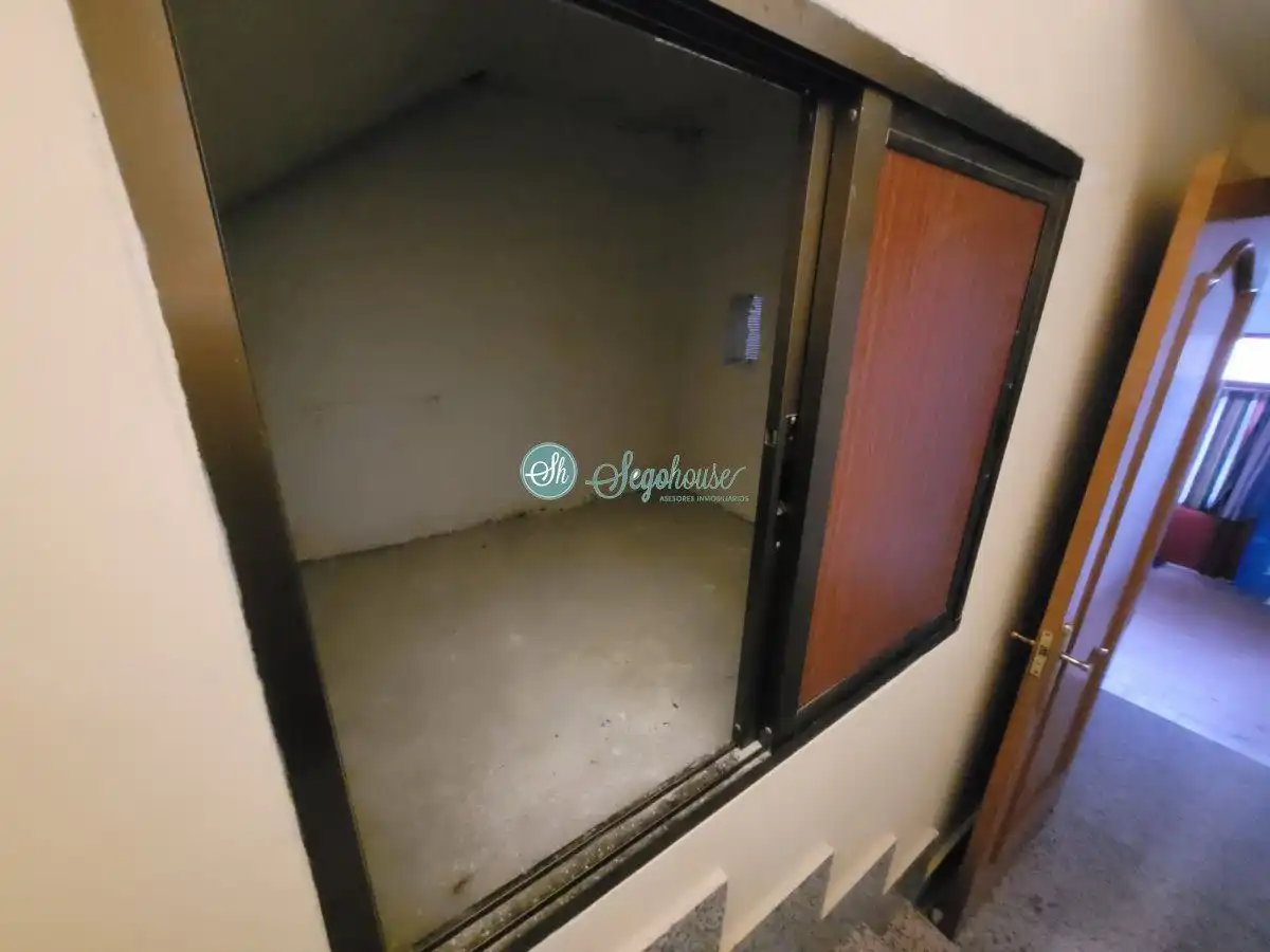 Casa o chalet en venta en Segovia con Calefacción, Terraza y Trastero
