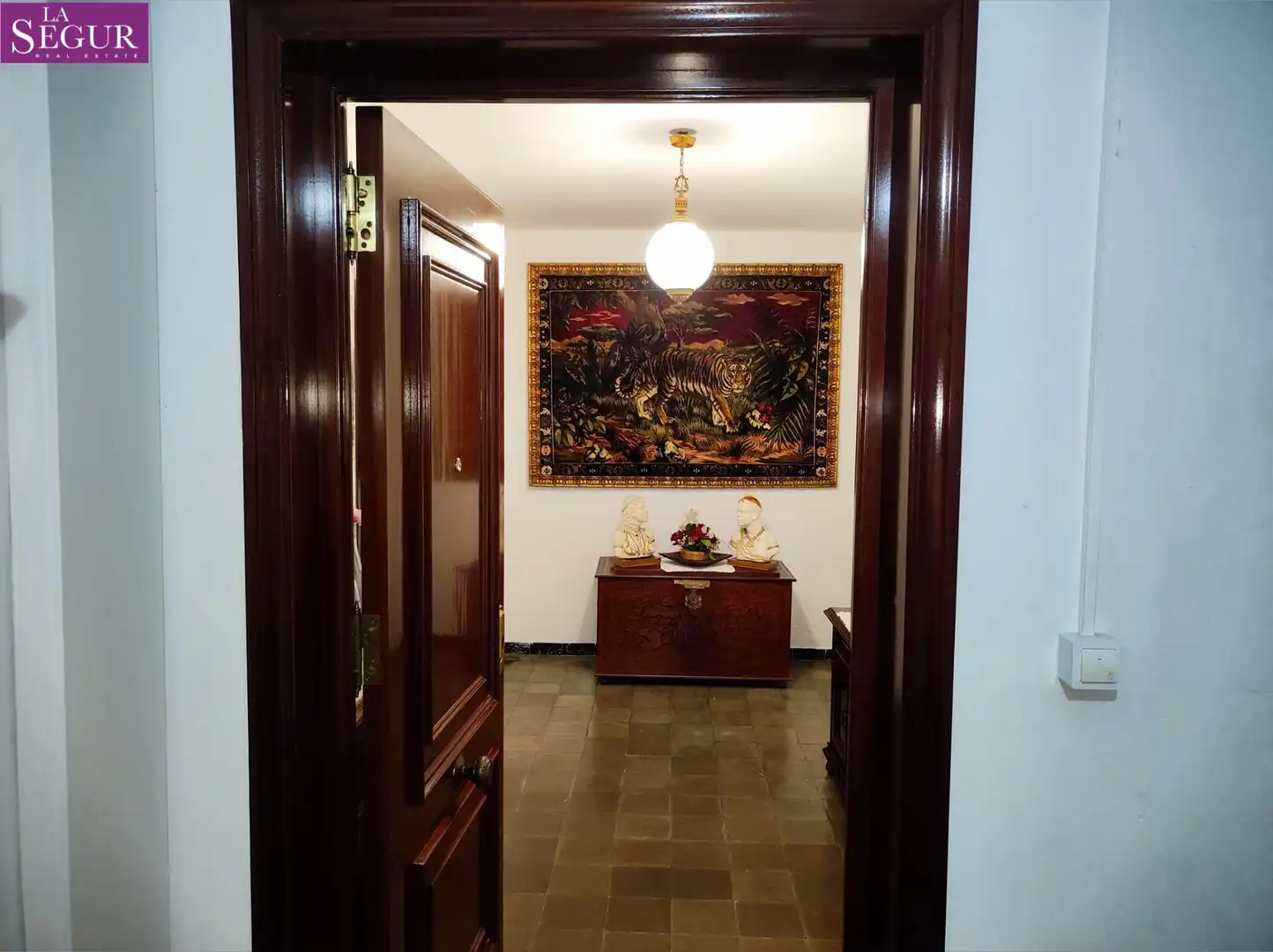 Flat with terrace for sale in La Caleta - La Viña