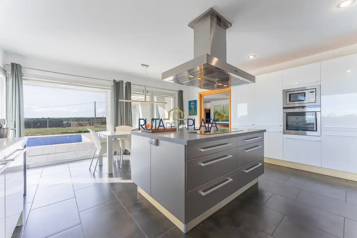 Cocina de Casa o chalet en venta en Zamora Capital  con Calefacción, Jardín privado y Piscina