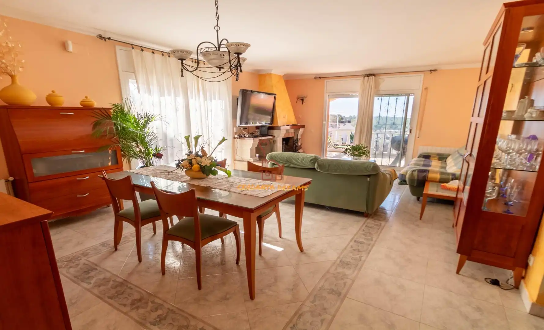 Living room of Houses for sale in El Vendrell  with Air Conditioner, Heating and Private garden