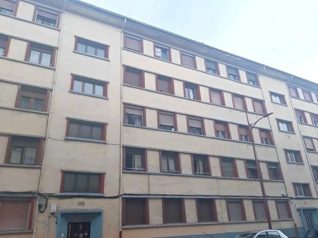 Vista exterior de Pis en venda en Langreo