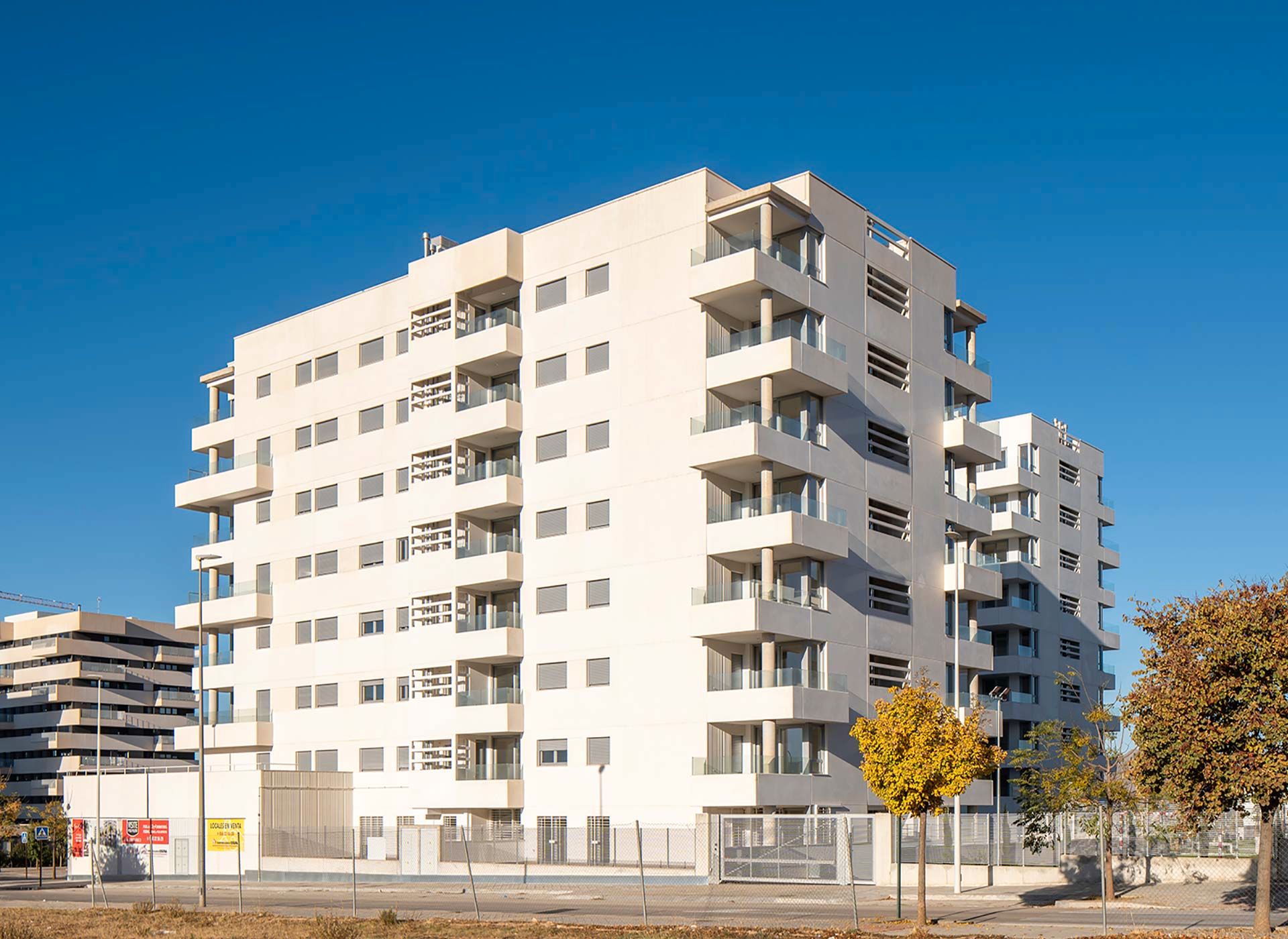 Vista exterior de Planta baixa en venda en  Granada Capital amb Calefacció, Parquet i Traster