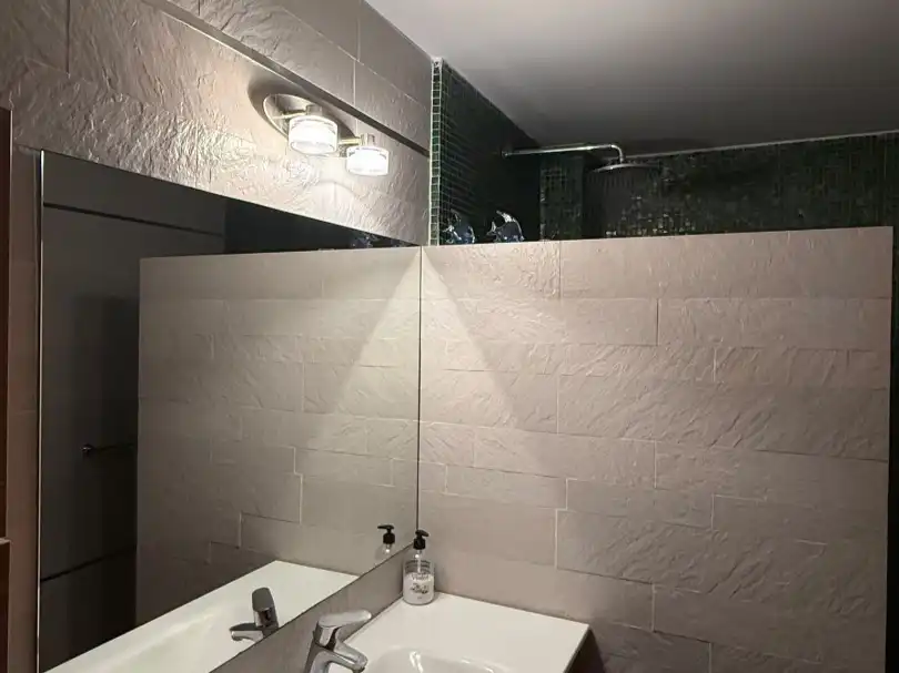 Bany de Apartament en venda en Marbella amb Aire condicionat
