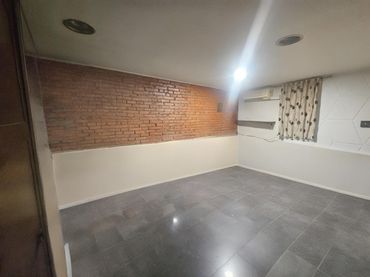 Rez-de-chaussée à vendre à Eixample