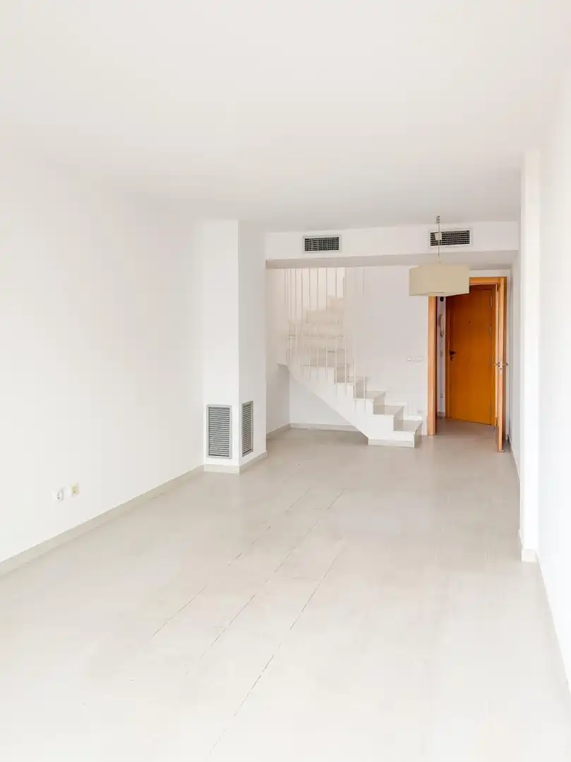 Dúplex en venta en L'Escala con Aire acondicionado, Calefacción y Terraza