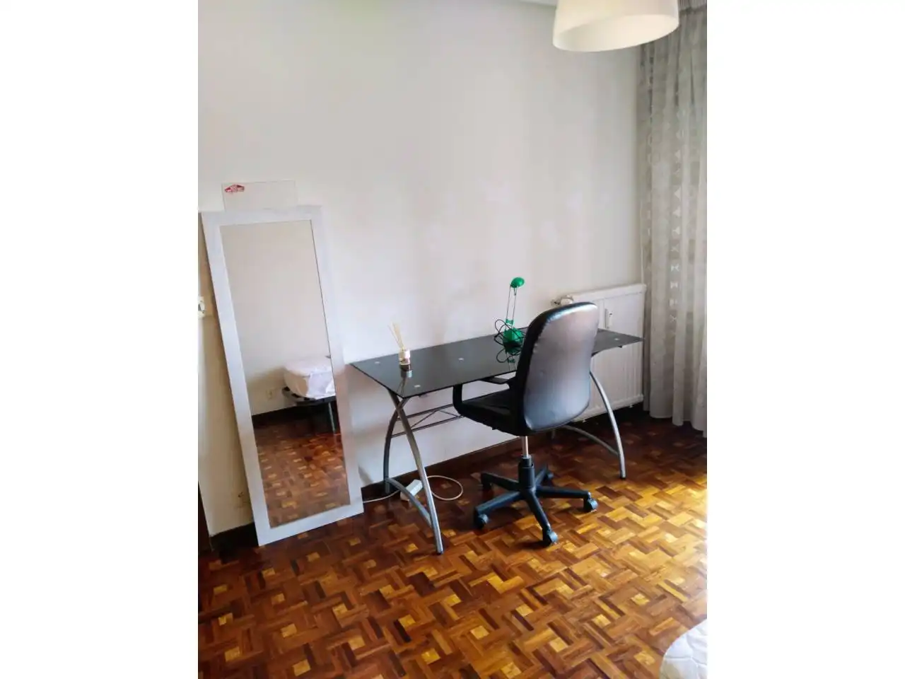 Bedroom of Flat for rent in Burgos  with Heating, Parquet flooring and Terrace