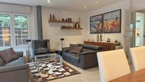 Sala d'estar de Casa adosada en venda en Esplugues de Llobregat amb Calefacció