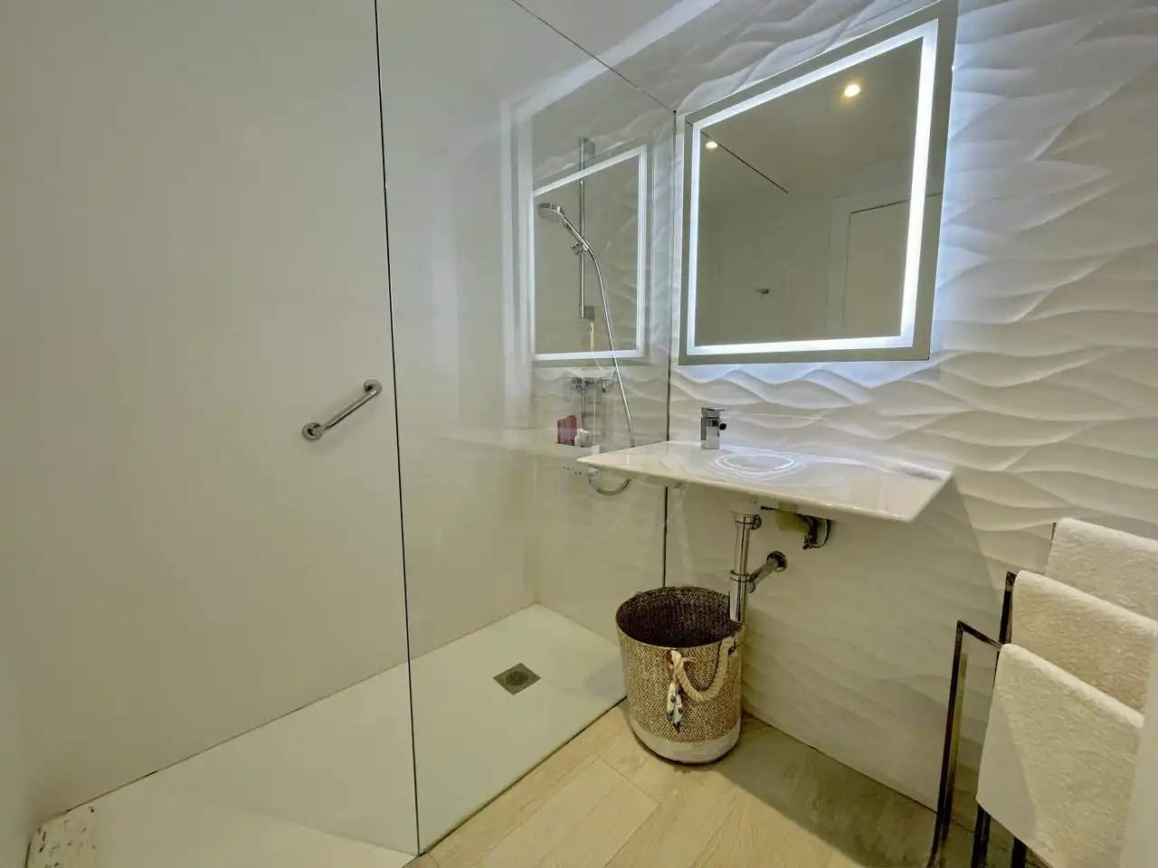 Baño de Apartamento en venta en Eivissa con Aire acondicionado, Terraza y Amueblado