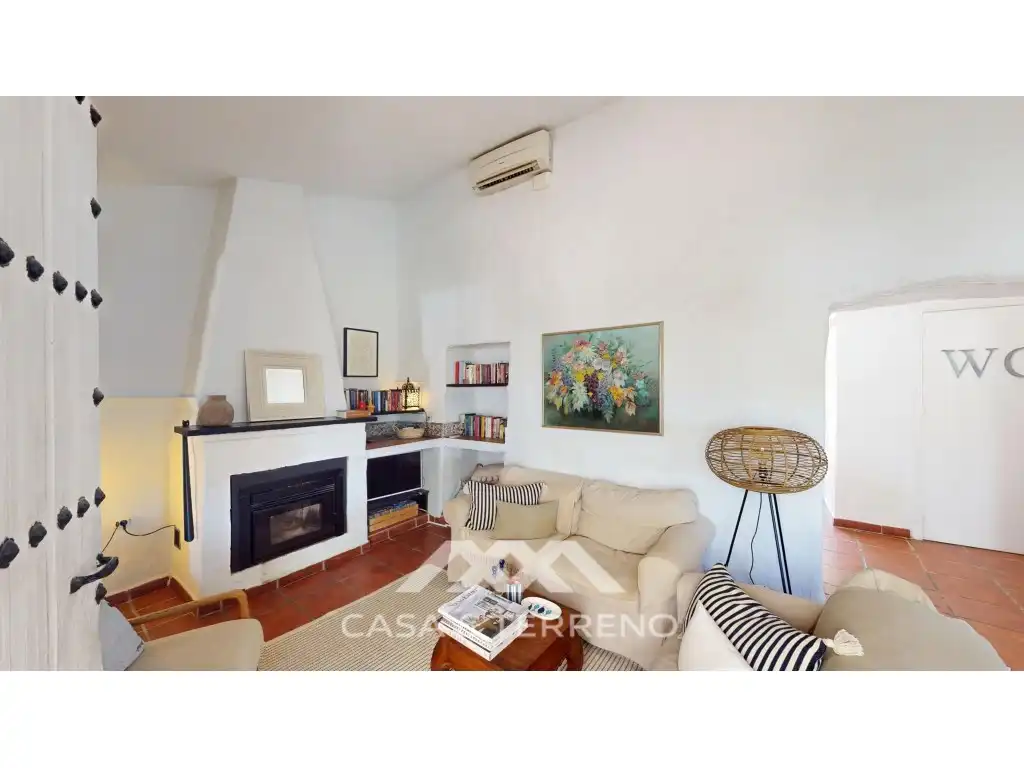 Living room of Commercial properties for sale in Arenas  with Air Conditioner