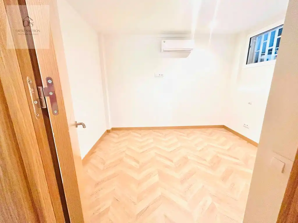 Flat for sale in Madrid  with Terrace