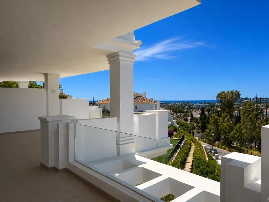 Wohnung mit Terrasse zum Verkauf in Nueva Andalucía, imagen 3