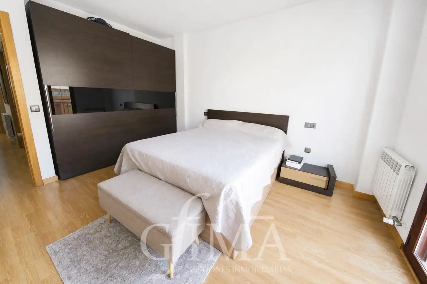 Habitación de Casa adosada en venta en Tomelloso con Calefacción y Amueblado
