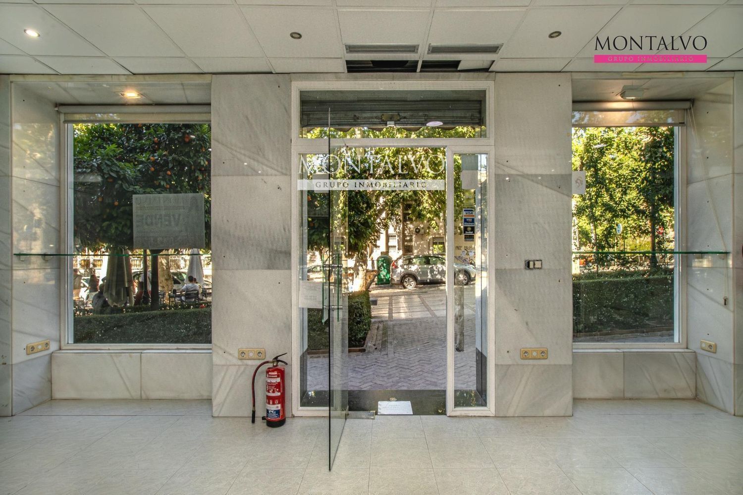 Local en venta en  Granada Capital