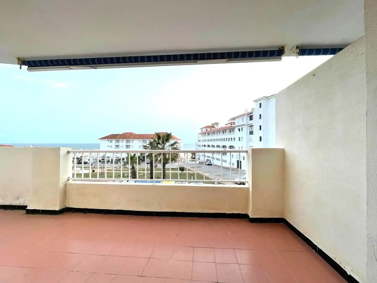 Terraza de Piso en venta en Almonte con Calefacción, Terraza y Amueblado