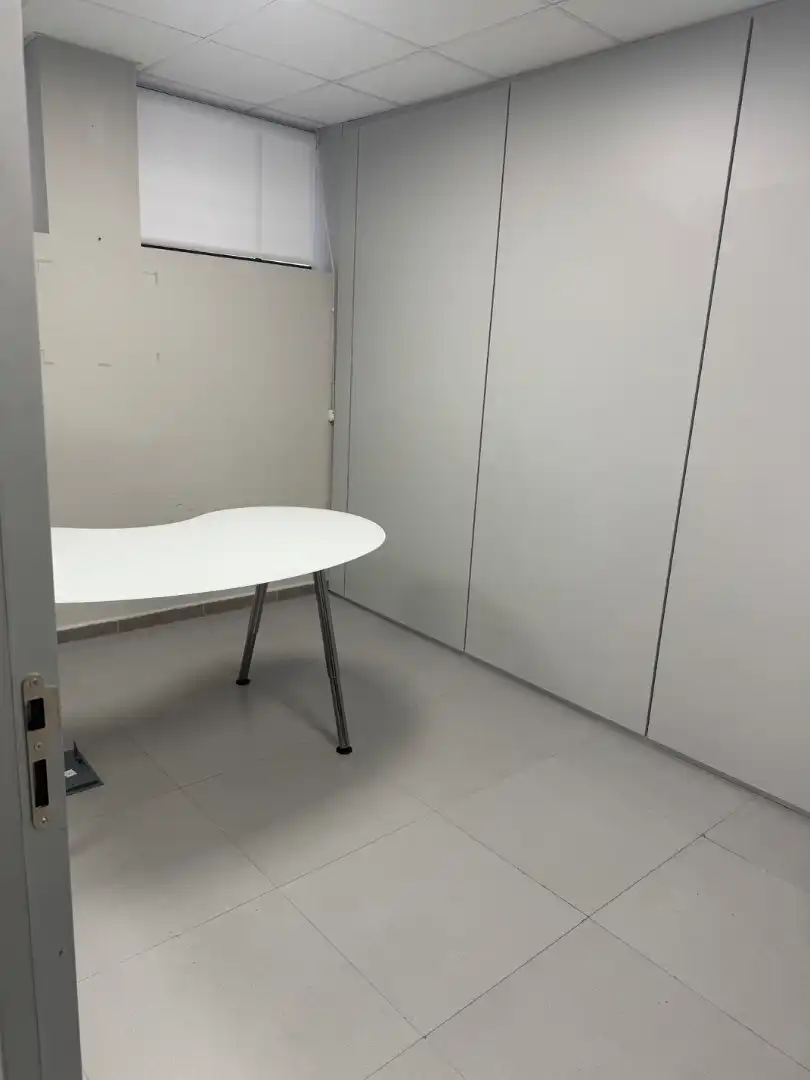 Büro zur Miete in Castelldefels mit Klimaanlage und Heizung