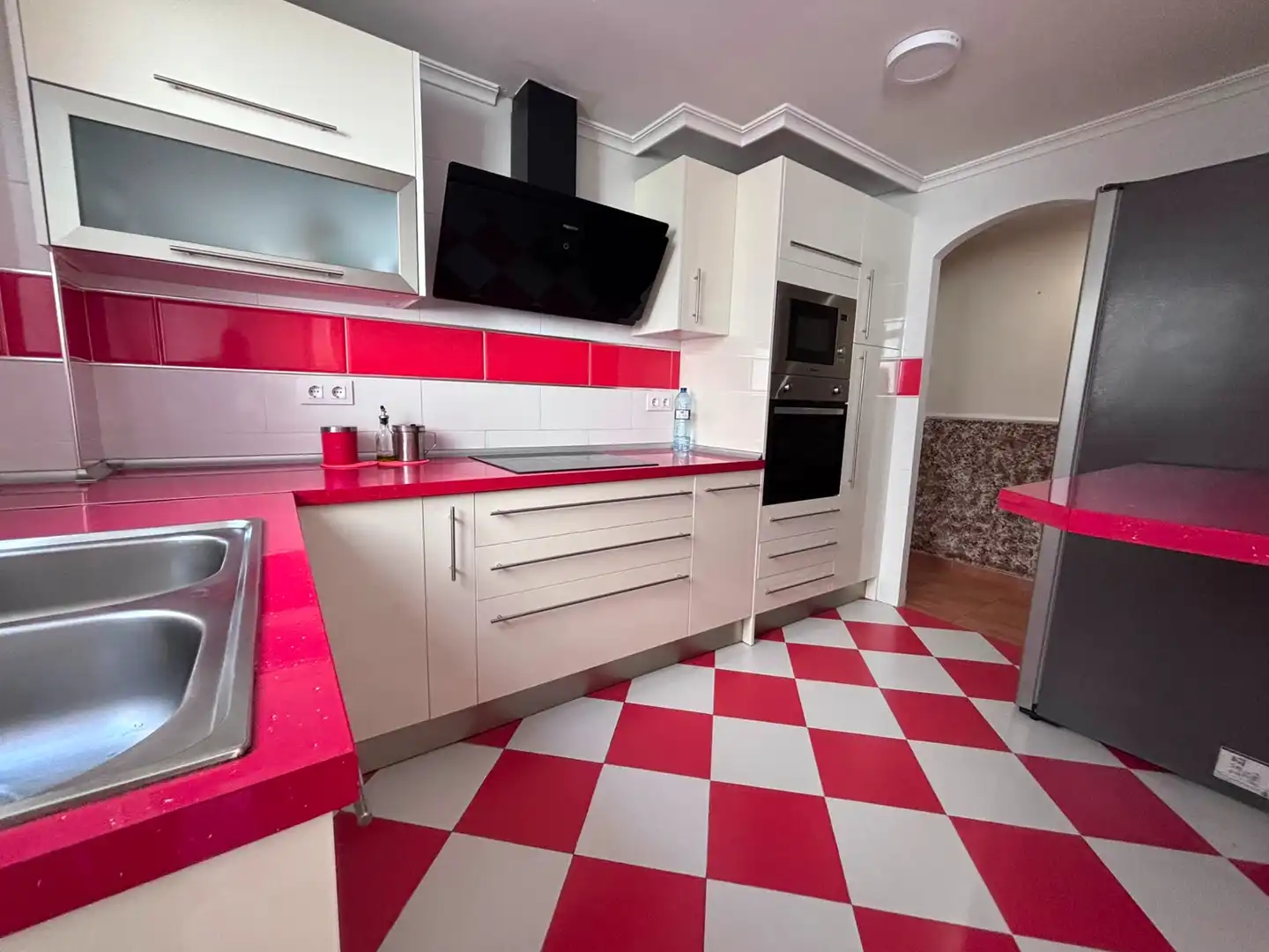 Kitchen of Flat for rent in Burjassot  with Furnished, Oven and Washing machine