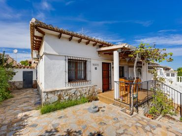 Bungalow amb piscina en venda a Los Balcones - Los Altos