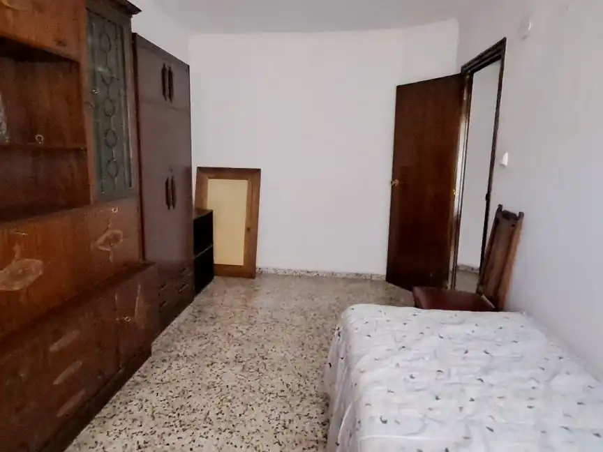 Dormitori de Pis en venda en  Zaragoza Capital amb Aire condicionat i Balcó