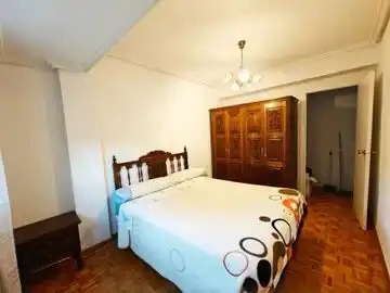 Dormitori de Pis en venda en Burgos amb Calefacció i Parquet