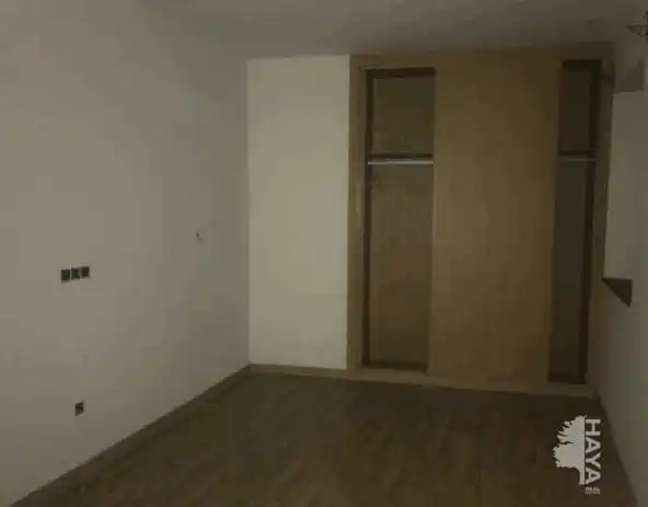 Dormitori de Casa adosada en venda en Ponferrada amb Parquet, Terrassa i Traster