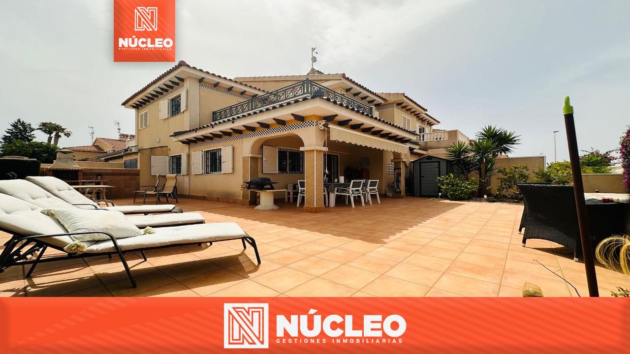 Single-family semi-detached for sale in Calle Abeto, Zeniamar - Horizonte - La Campana