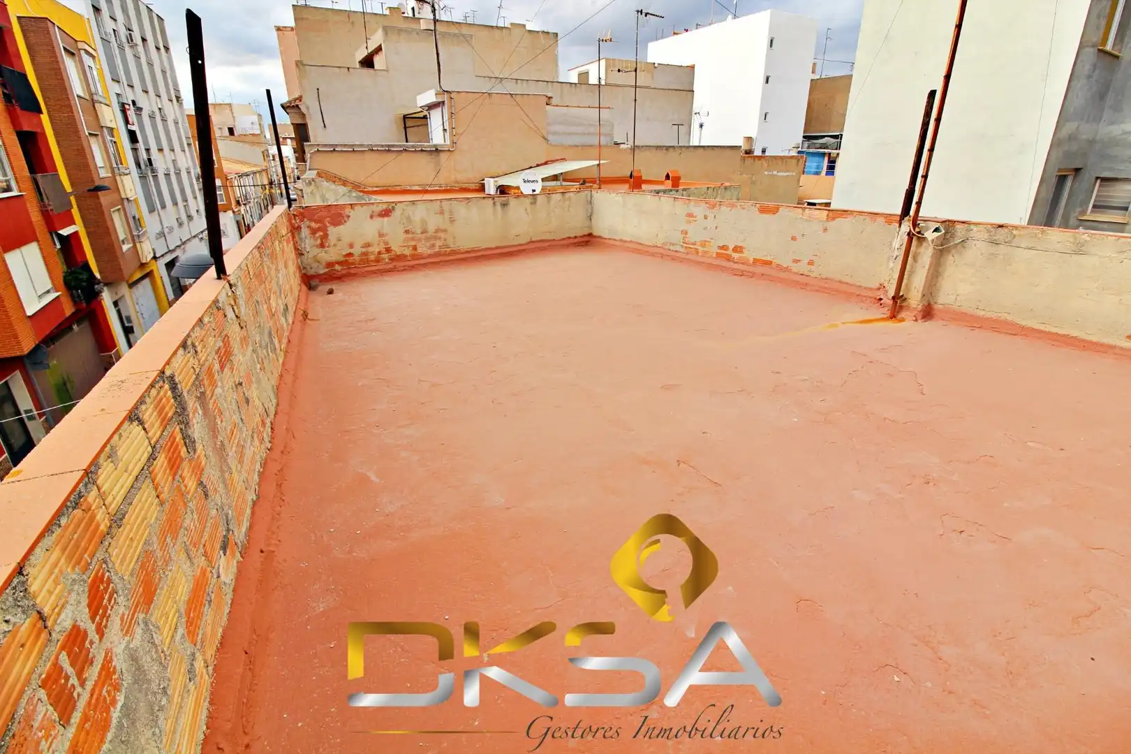 Casa con terraza en venta en Calle ARTANA, imagen 3
