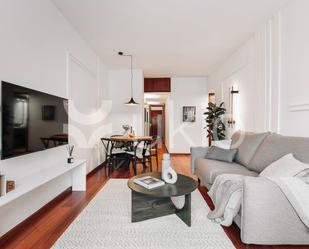 Sala d'estar de Apartament de lloguer en  Barcelona Capital amb Aire condicionat, Calefacció i Moblat