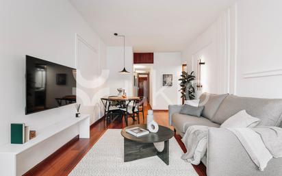 Sala d'estar de Apartament de lloguer en  Barcelona Capital amb Aire condicionat i Balcó