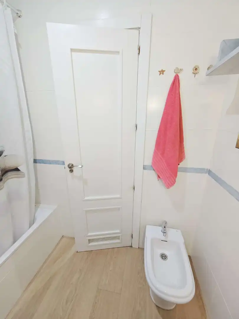 Baño de Planta baja en venta en Vélez-Málaga con Terraza, Piscina y Amueblado