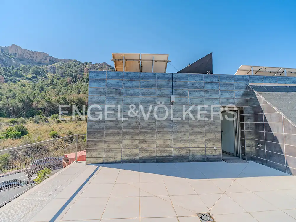 Vista exterior de Casa o xalet en venda en Alicante / Alacant amb Aire condicionat, Calefacció i Jardí privat