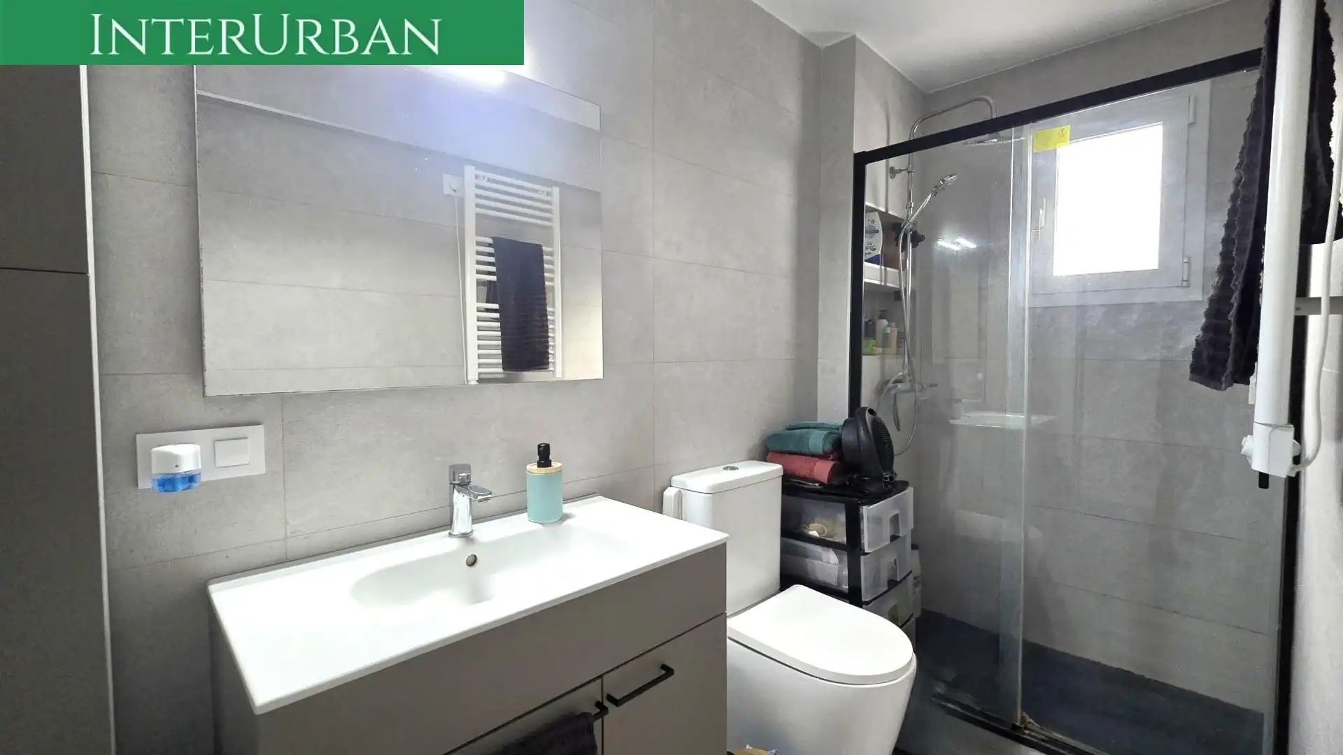 Baño de Piso en venta en Llíria con Aire acondicionado, Calefacción y Balcón