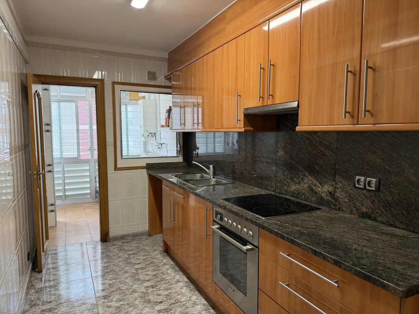 Cuina de Pis en venda en Vic amb Calefacció i Terrassa