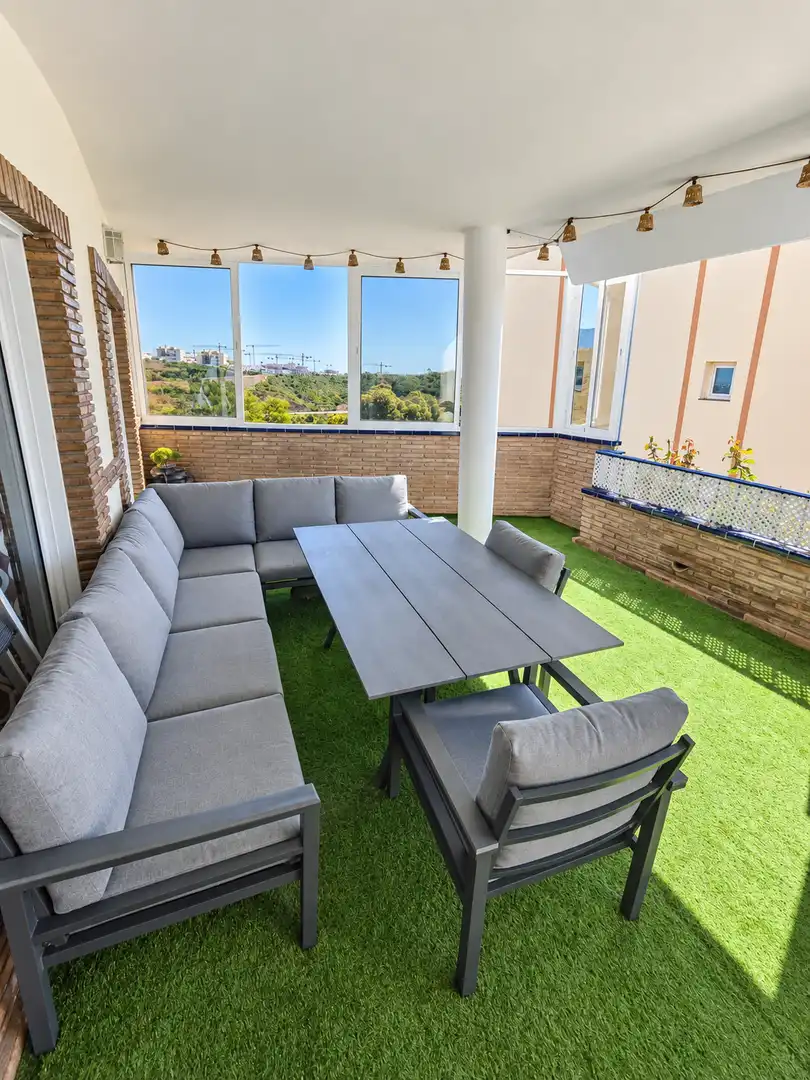 Apartamento con piscina en venta en Green Hills, imagen 2