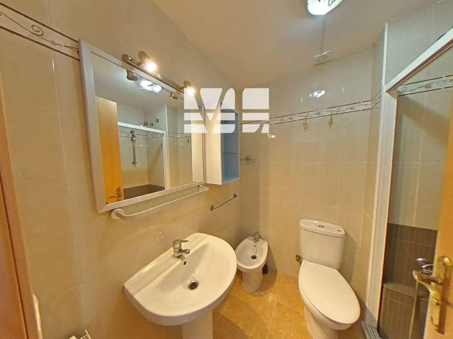 Baño de Piso en venta en Cunit con Aire acondicionado, Calefacción y Terraza